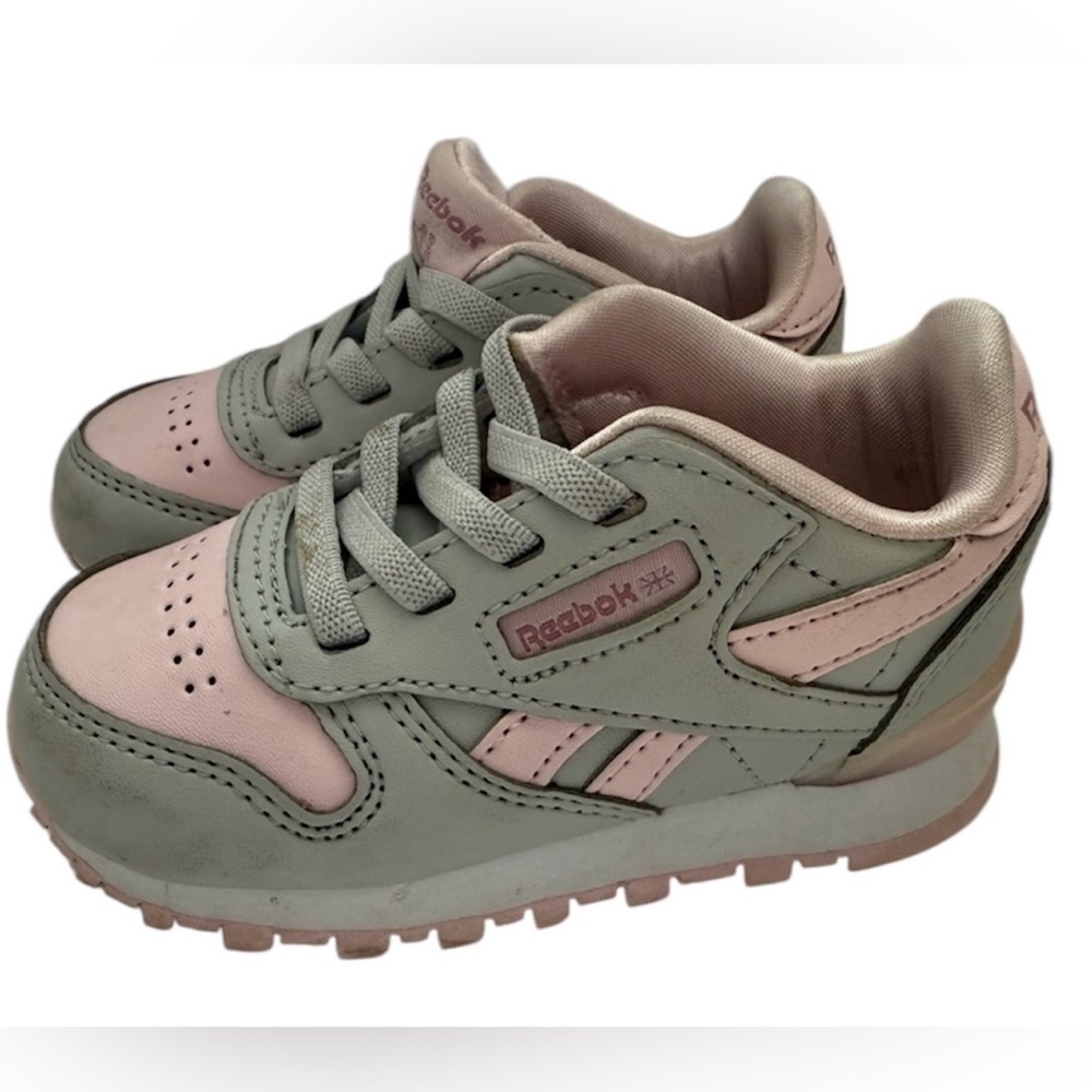 Kids Reebok Step n Flash - Size 6